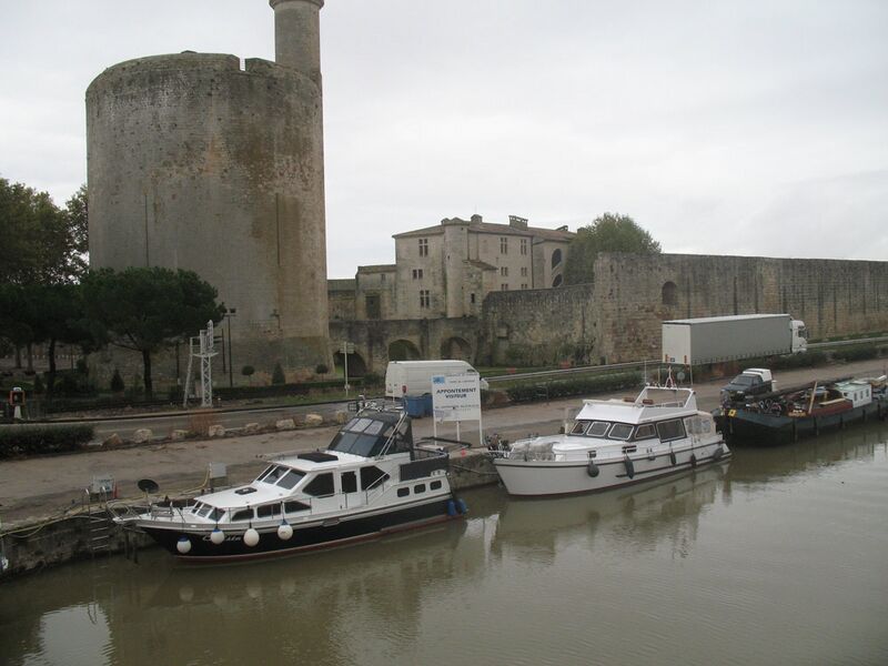 Datei:Aigues-Mortes.jpg