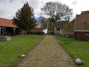 Allingawier Museumsdorfstrasse.jpg