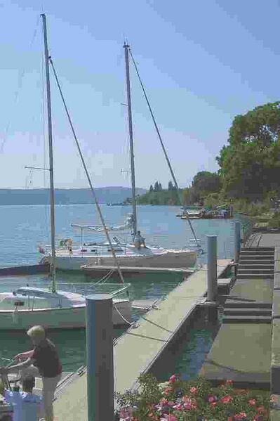 Datei:Bodensee ueberlingen anleger.jpg