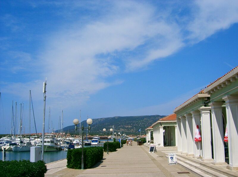 Datei:Cres Marina.jpg