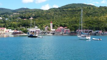 Deshaies, Guadeloupe - Quelle: Martin Kalus - http://sailintensive.com