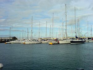 Guernsey besucher pontons.jpg