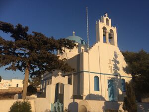 Iraklia church Taxiarchis.jpg