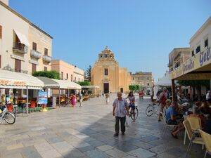 Kirchplatz Favignana.JPG