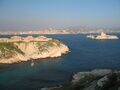 Blick von den Iles du Frioul über die Ile d'Iff nach Marseille