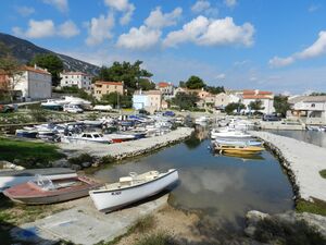 Nerezine Werft Bootshafen.jpg