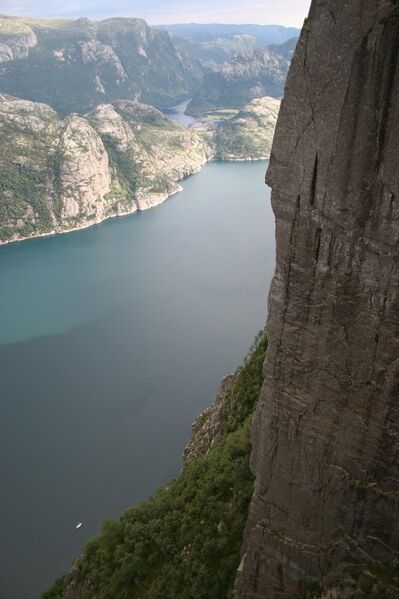 Datei:Norwegen - Preikestolen.jpg