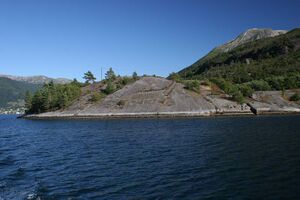 Norwegen - interessant geformte Schäre westlich von Rosendahl.jpg