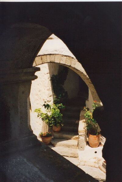 Datei:Patmos innenhof.JPG