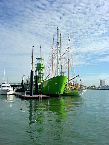 Datei:Porthmouth hasler marina feuerschiff.jpg