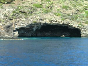 Ustica Grotte.jpg
