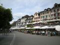 Zürichsee, Rapperswiler Stadthafen mit Restaurants